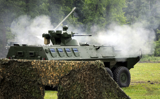 Алас полетео у част Дана победе (ФОТО + ВИДЕО)